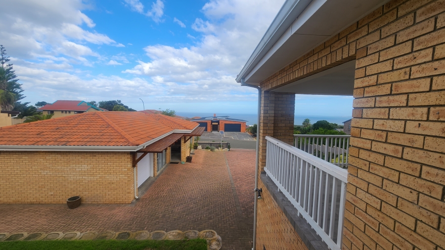 6 Bedroom Property for Sale in Dana Bay Western Cape